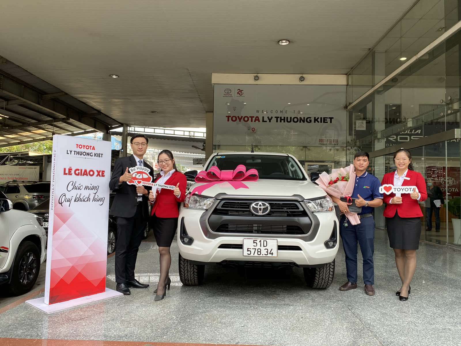 Toyota Hilux 2024 - Giá Xe Bán Tải Tốt Nhất